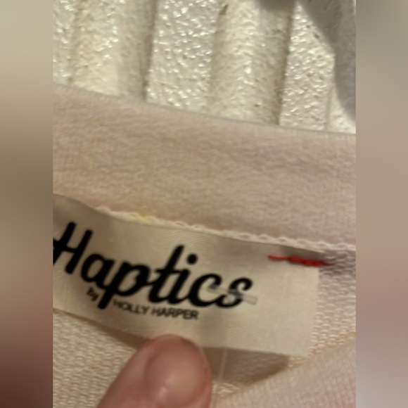 NWT Haptics Sz 1X Light Beige Graphic Tee - Picture 5 of 8